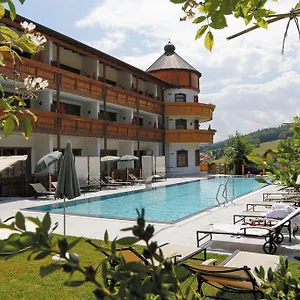 Отель Wellness Bayerischer Hof Римбах