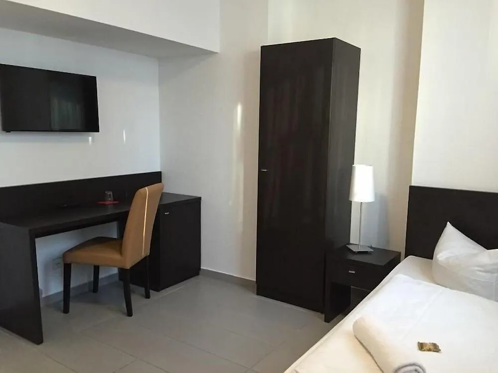 Mosel Hotel Франкфурт-на-Майне 3*,  Германия