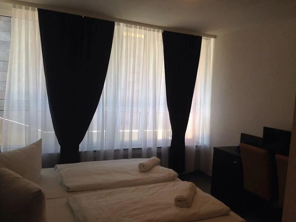 Mosel Hotel Франкфурт-на-Майне
